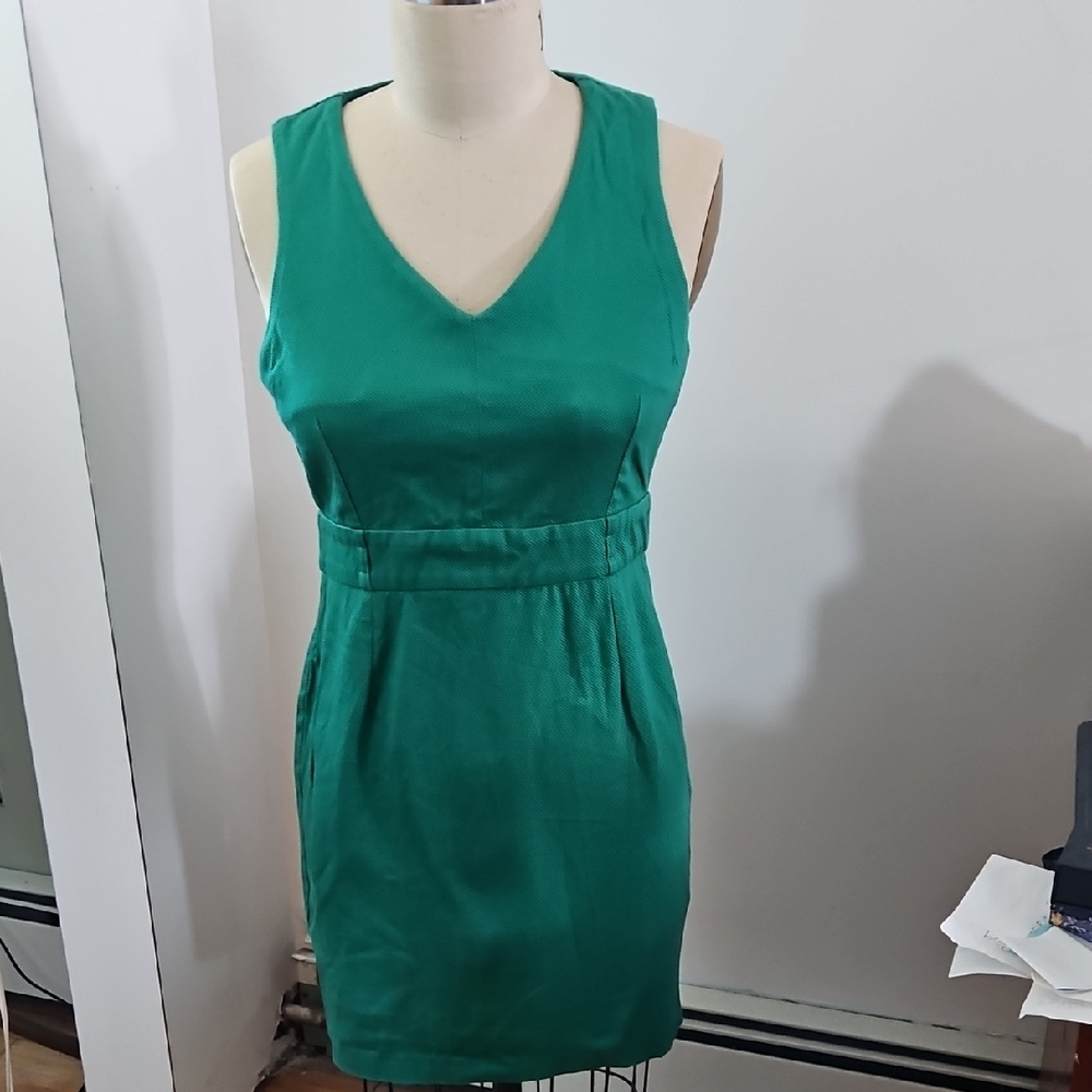 Elegant Green Sleeveless Dress